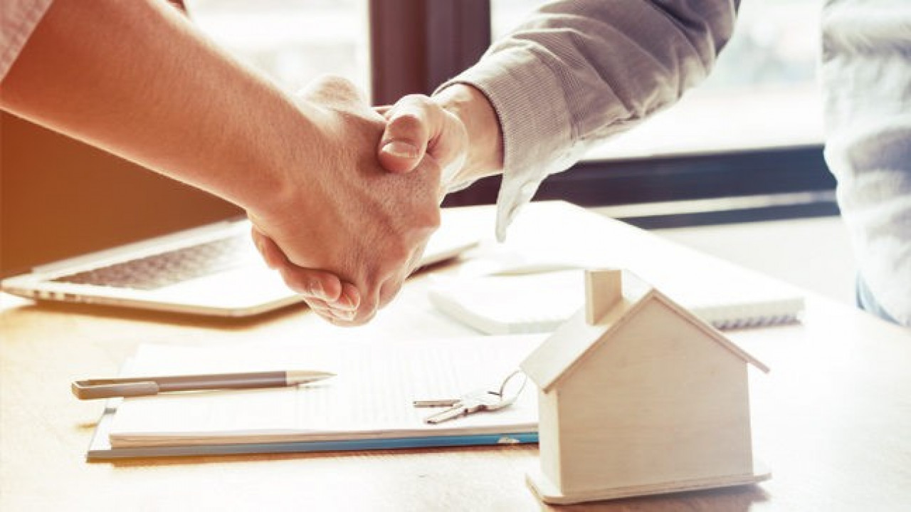 Reasons to Consult a Real Estate Agent cover